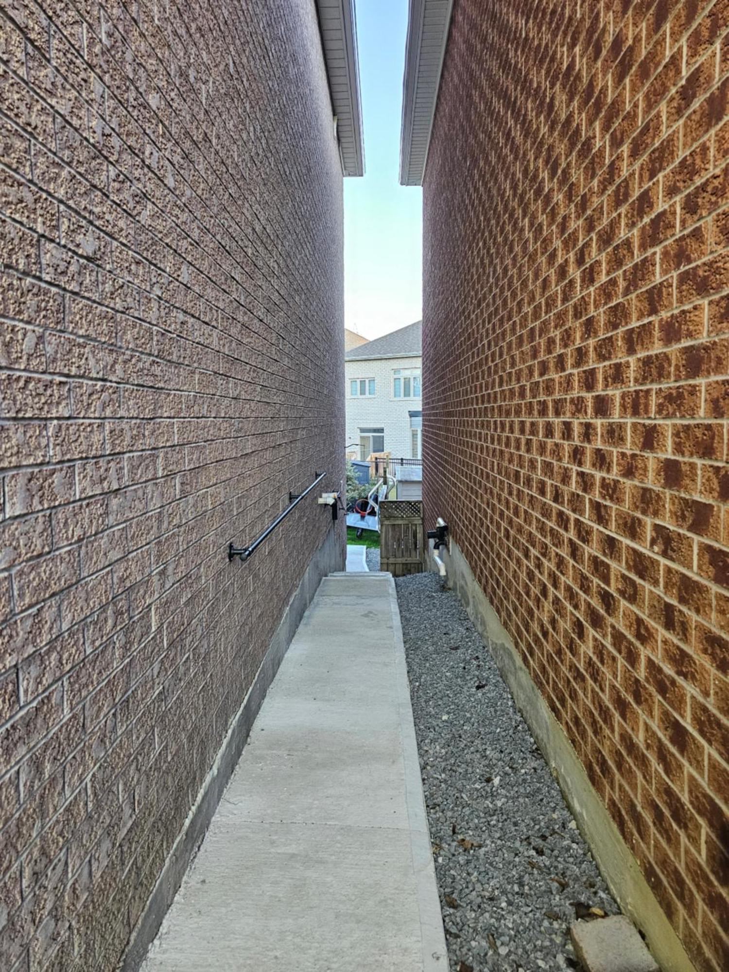 Poolside Entire Lower Level Apt Whitby Exterior photo